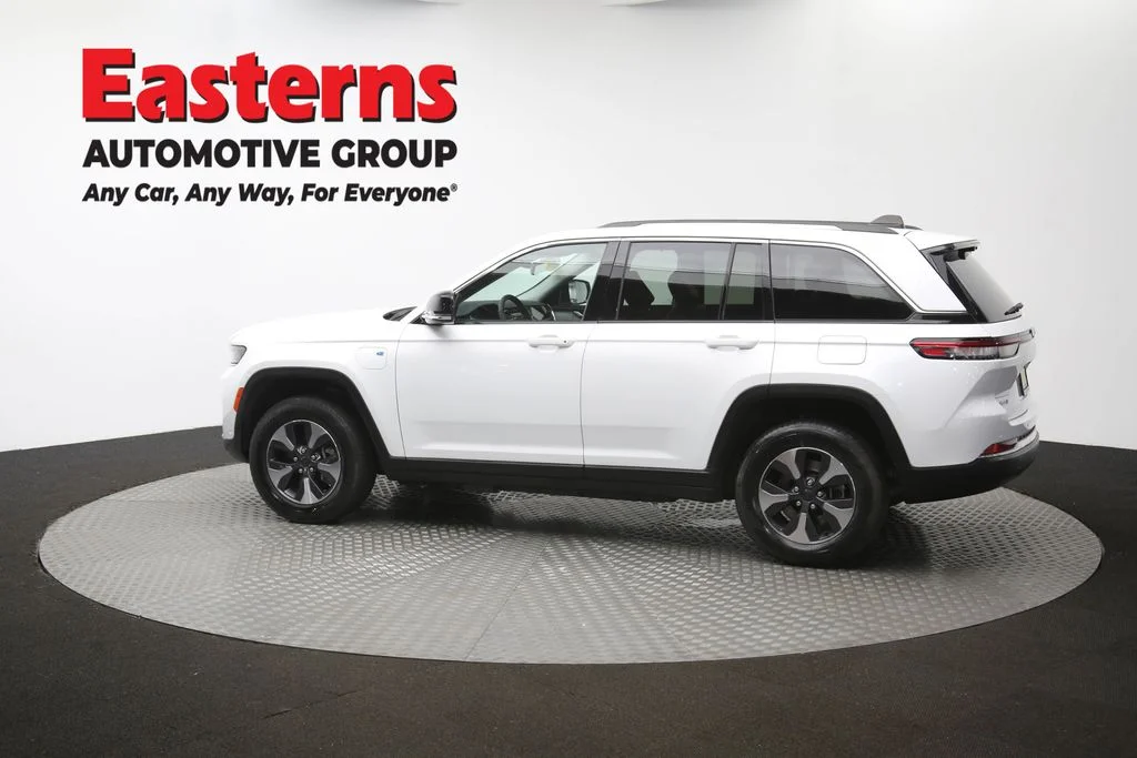 Used 2022 White Jeep 4xe image 66
