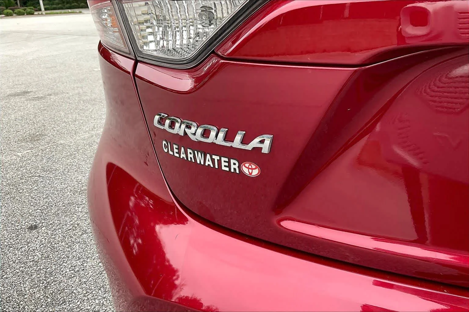 Used 2024 Ruby Flare Pearl Toyota LE image 30