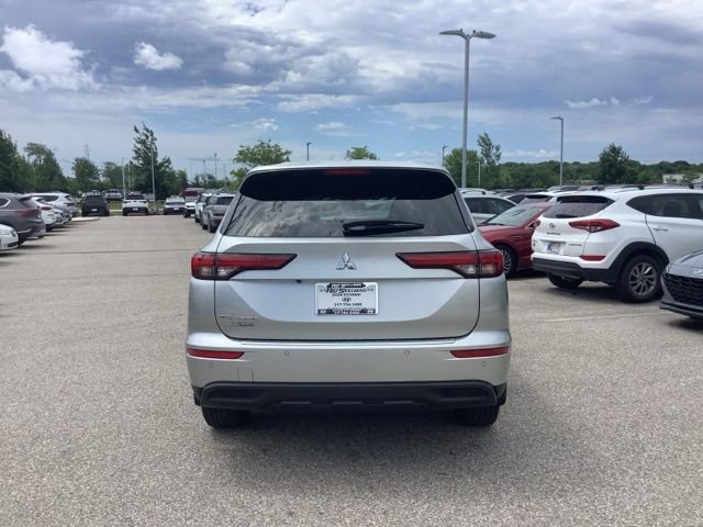 Used 2022 Silver Mitsubishi ES image 38