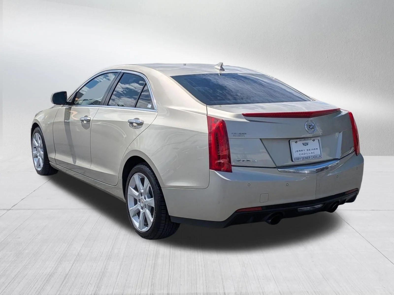 Used 2014 Silver Coast Metallic Cadillac Performance AWD image 4
