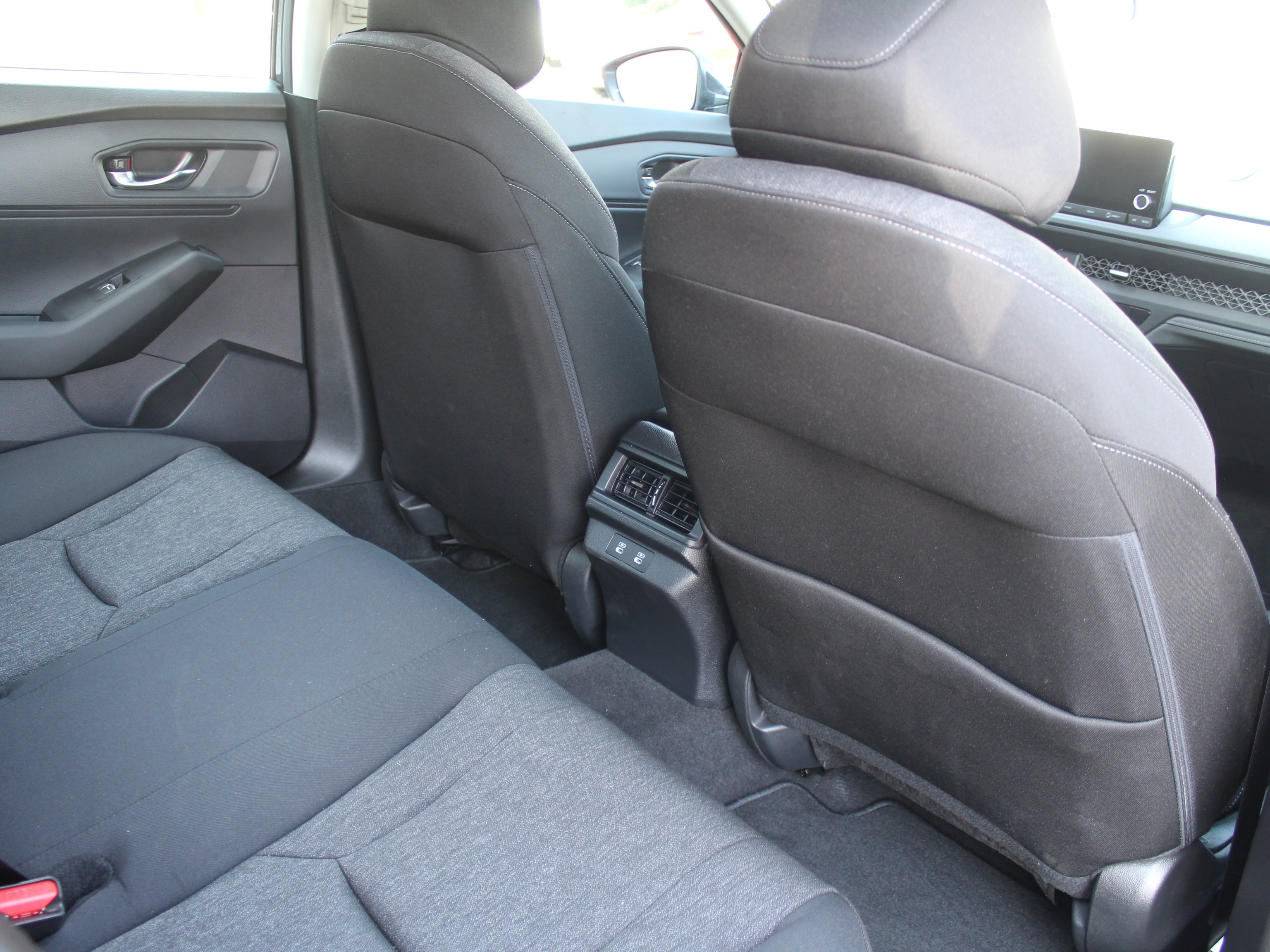 Used 2025 Blue Honda SE image 27