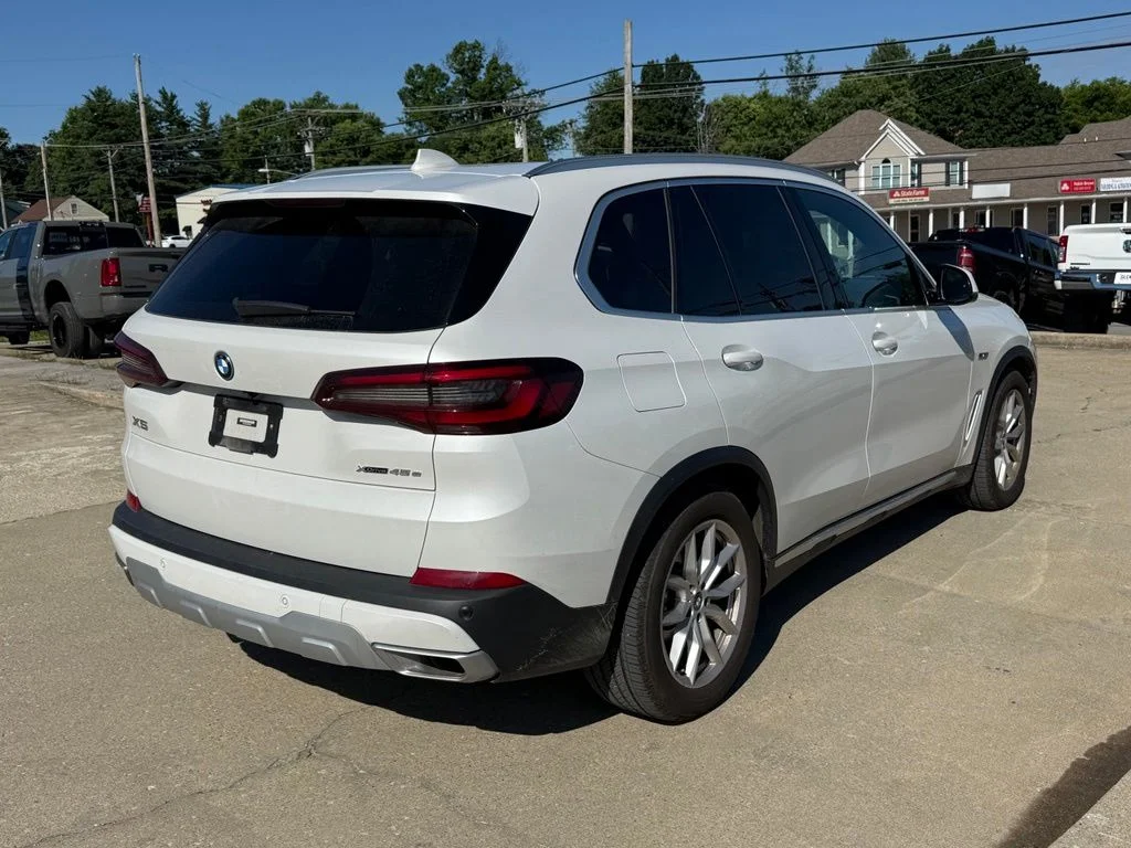 Used 2023 White BMW xDrive45e image 6