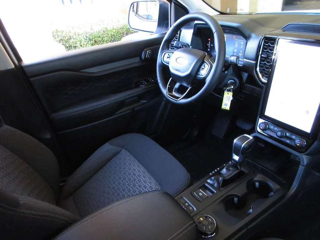 New 2026 Oxford White Ford XLT image 23