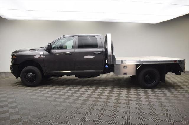 New 2026 Granite Crystal Metallic Clear-Coat Exterior Paint RAM TRADESMAN image 12