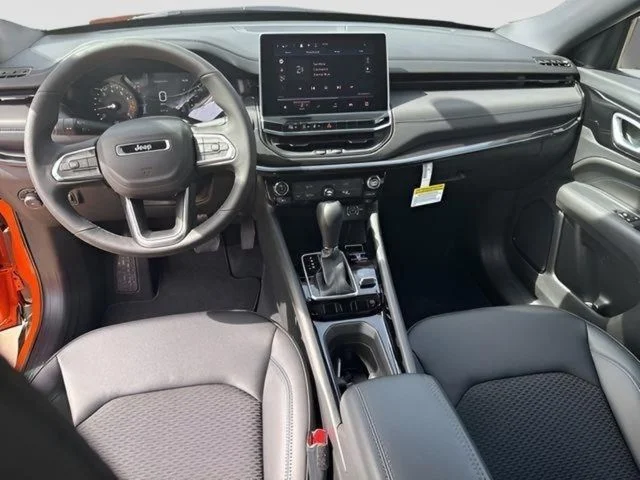New 2026 Joose (DISC) Jeep Latitude image 16