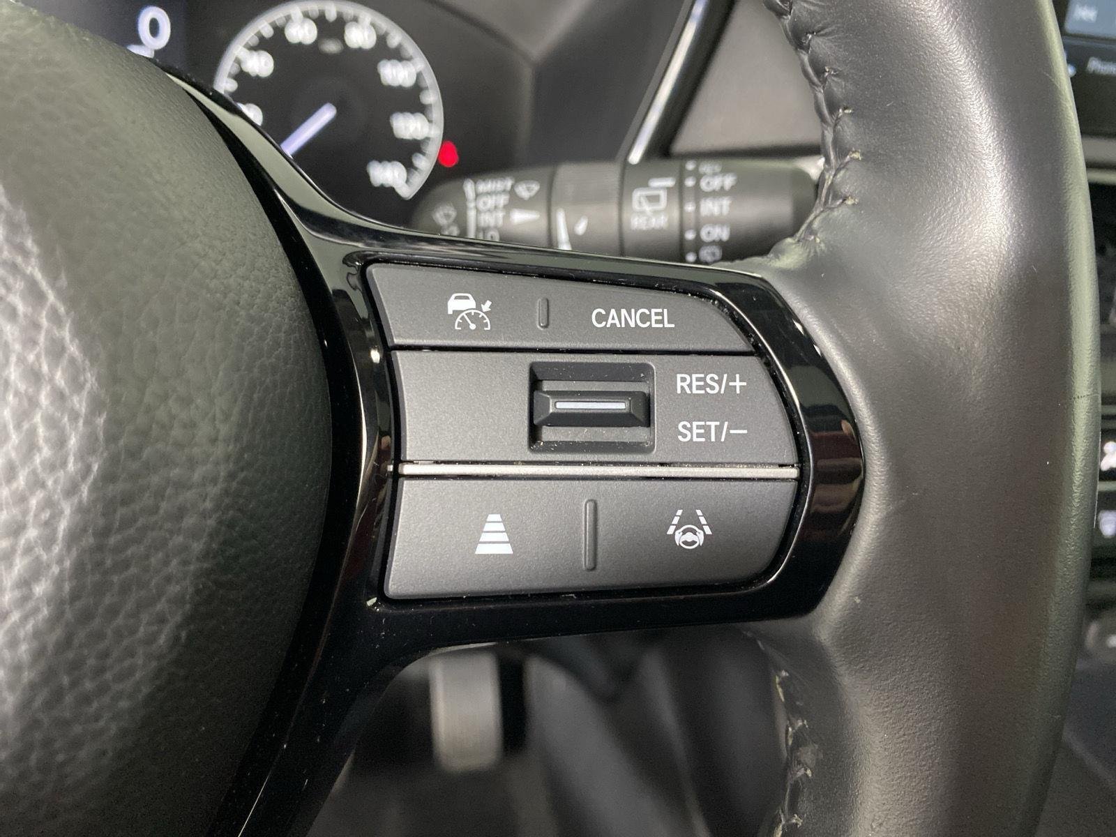 Used 2023 Meteorite Gray Metallic Honda EX-L image 17