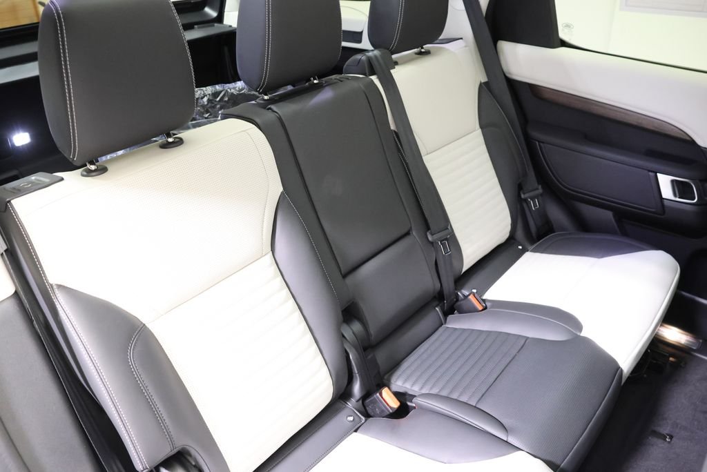 New 2026 Varesine Blue Land Rover Dynamic SE image 46