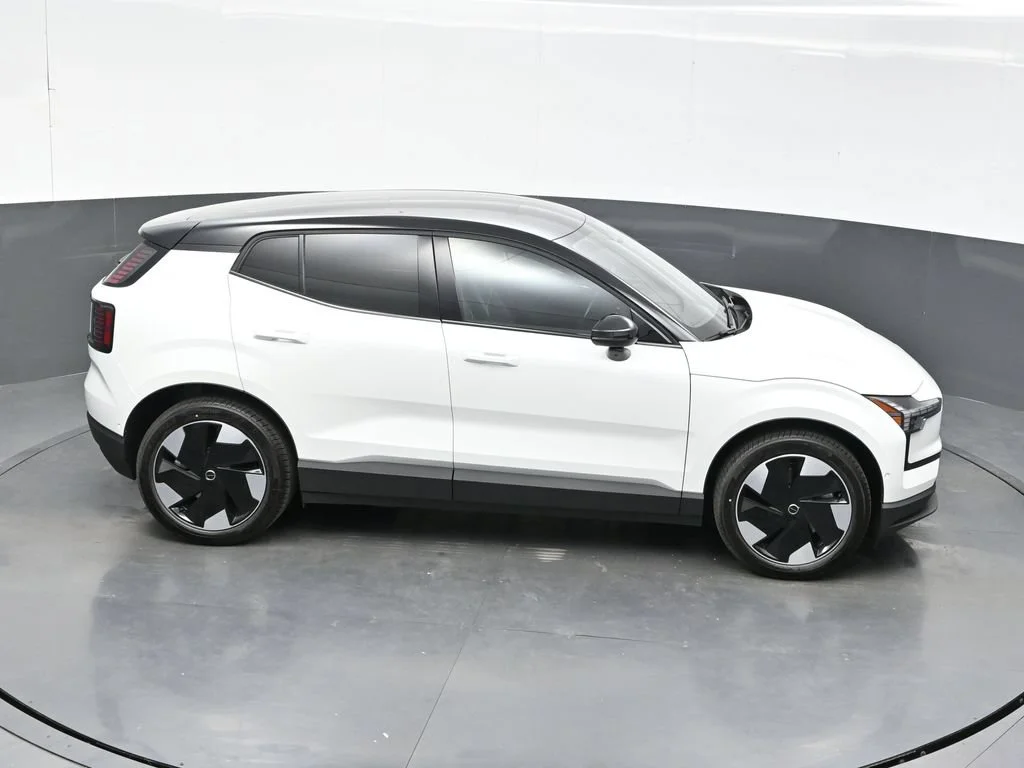 New 2026 White Volvo Twin Motor Performance Ultra image 33