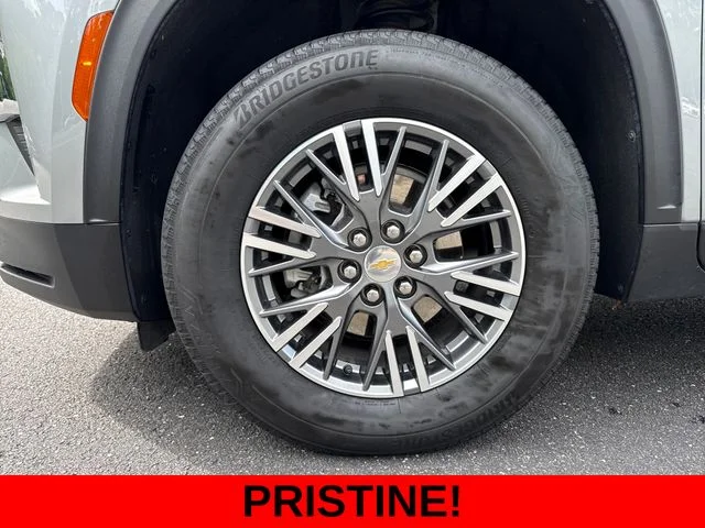 Used 2025 Gray Chevrolet LT image 13