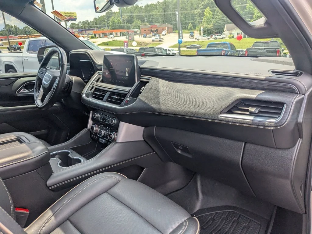 Used 2022 Pearl Beige Metallic GMC SLT image 32
