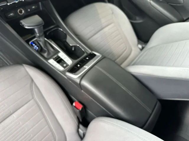 Used 2023 Green Hyundai SEL Premium image 22