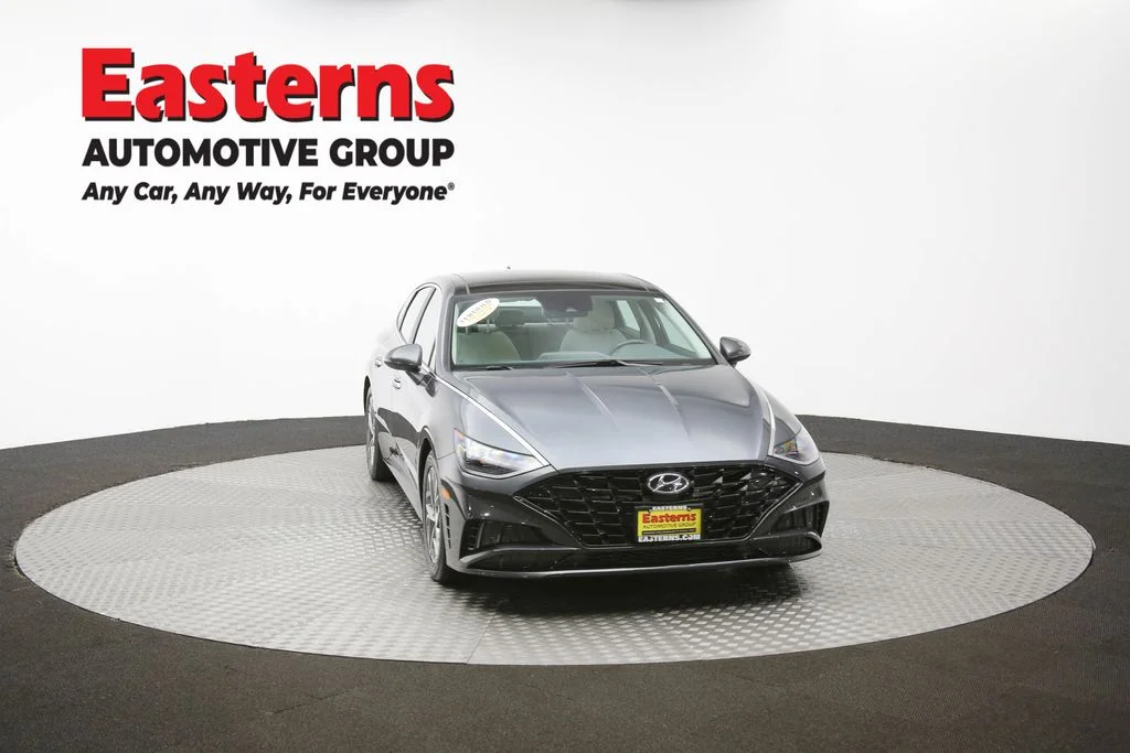 Used 2023 Gray Hyundai SEL image 55