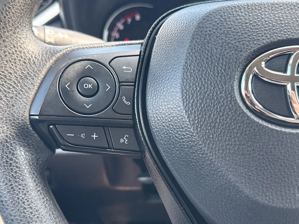 Used 2025 Silver Toyota XLE image 19