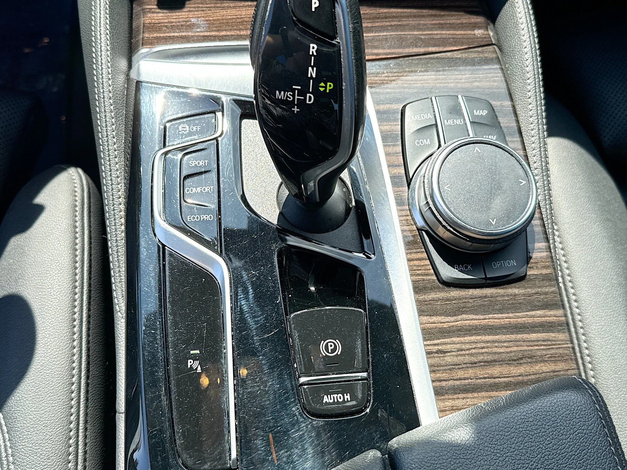 Used 2023 Black Sapphire Metallic BMW 530i image 29
