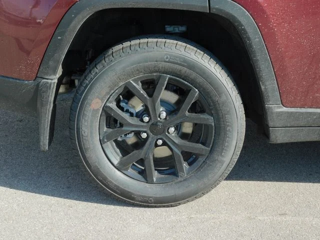 New 2026 Red Jeep Altitude image 30