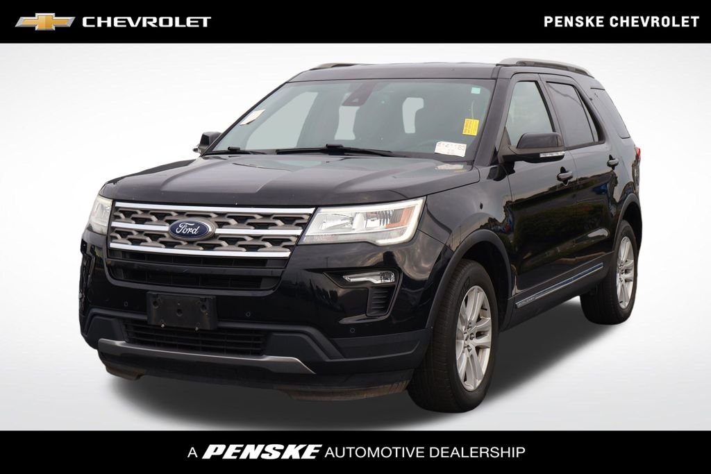 Used 2018 Shadow Black Ford XLT image 1
