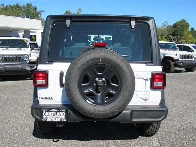 New 2026 Bright White Clear-Coat Exterior Paint Jeep Sport image 5