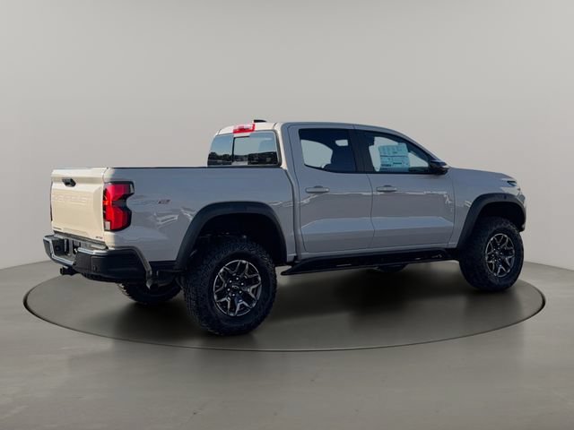 2026 Chevrolet Colorado ZR2 - Photo 10