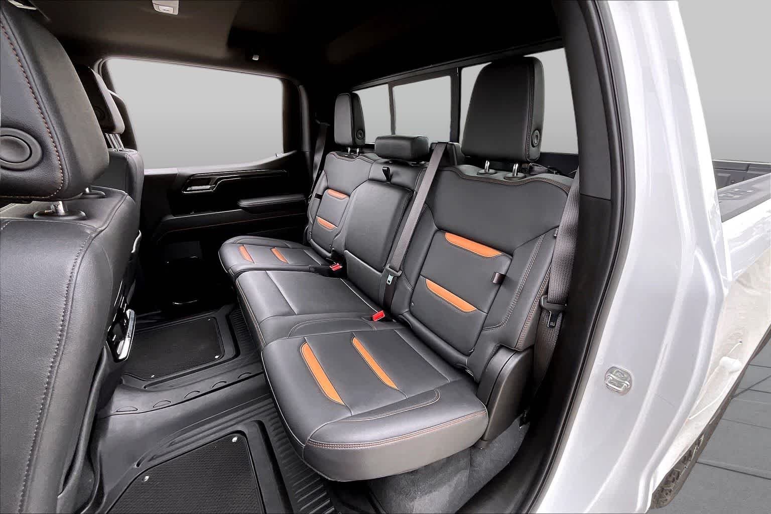 Used 2026 Summit White GMC AT4 image 20