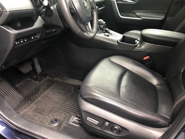 Used 2022 Blue Toyota XLE Premium image 23