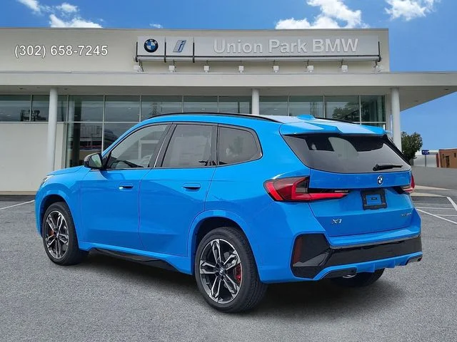 New 2026 Daytona Beach Blue BMW xDrive28i image 6