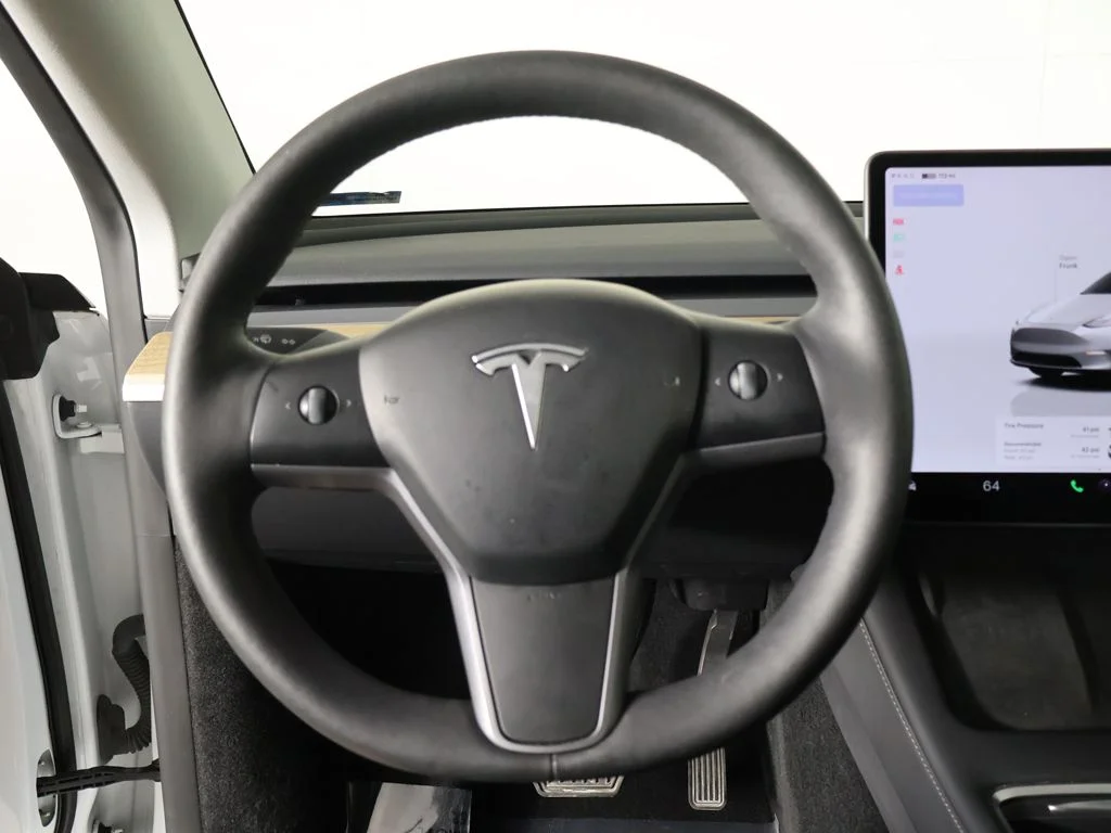 Used 2023 White Tesla Long Range image 39