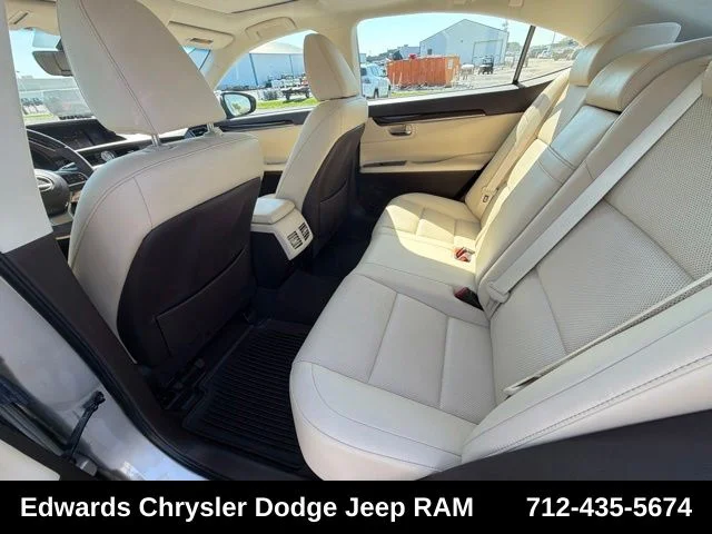 Used 2016 Beige Lexus 350 image 22