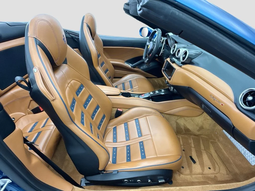 Used 2015  Ferrari T image 26