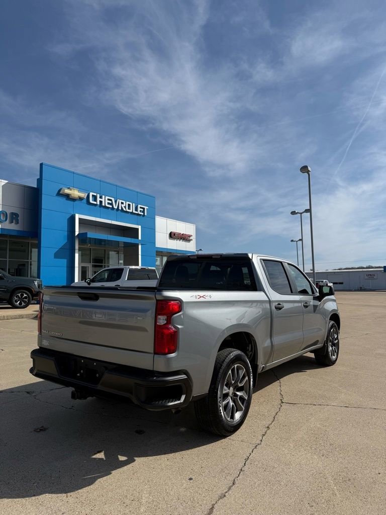 Used 2024 Chevrolet Silverado 1500 Work Truck with VIN 1GCUDAED1RZ105291 for sale in Little Rock