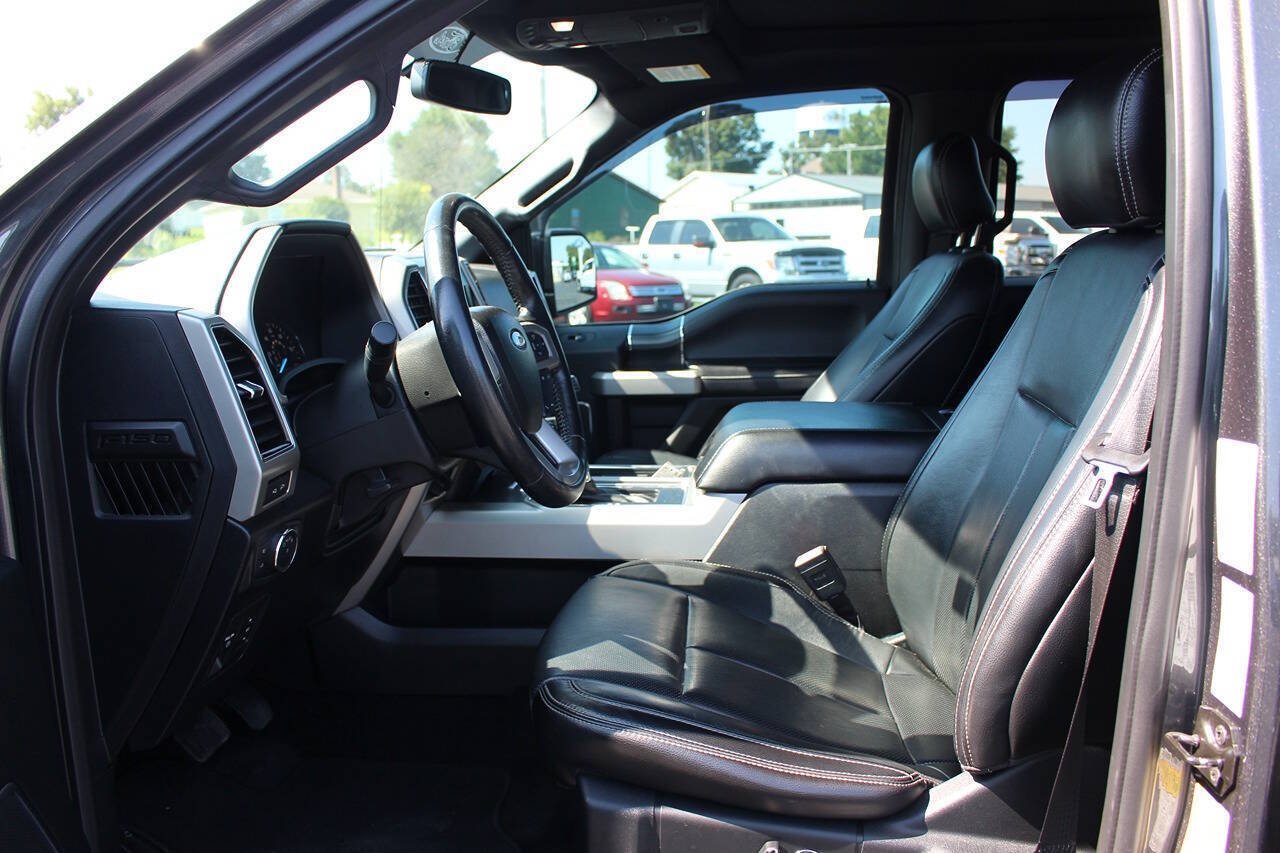 Used 2018 Magnetic Ford Lariat 4x4 4dr SuperCrew 5.5 ft. SB image 8