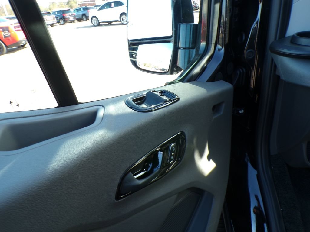 New 2026 Agate Black Metallic Ford Cargo Van image 9