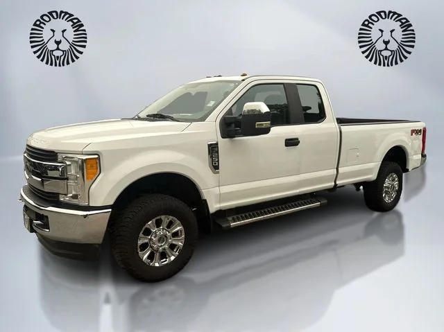 Used 2017 Oxford White Ford XL image 1