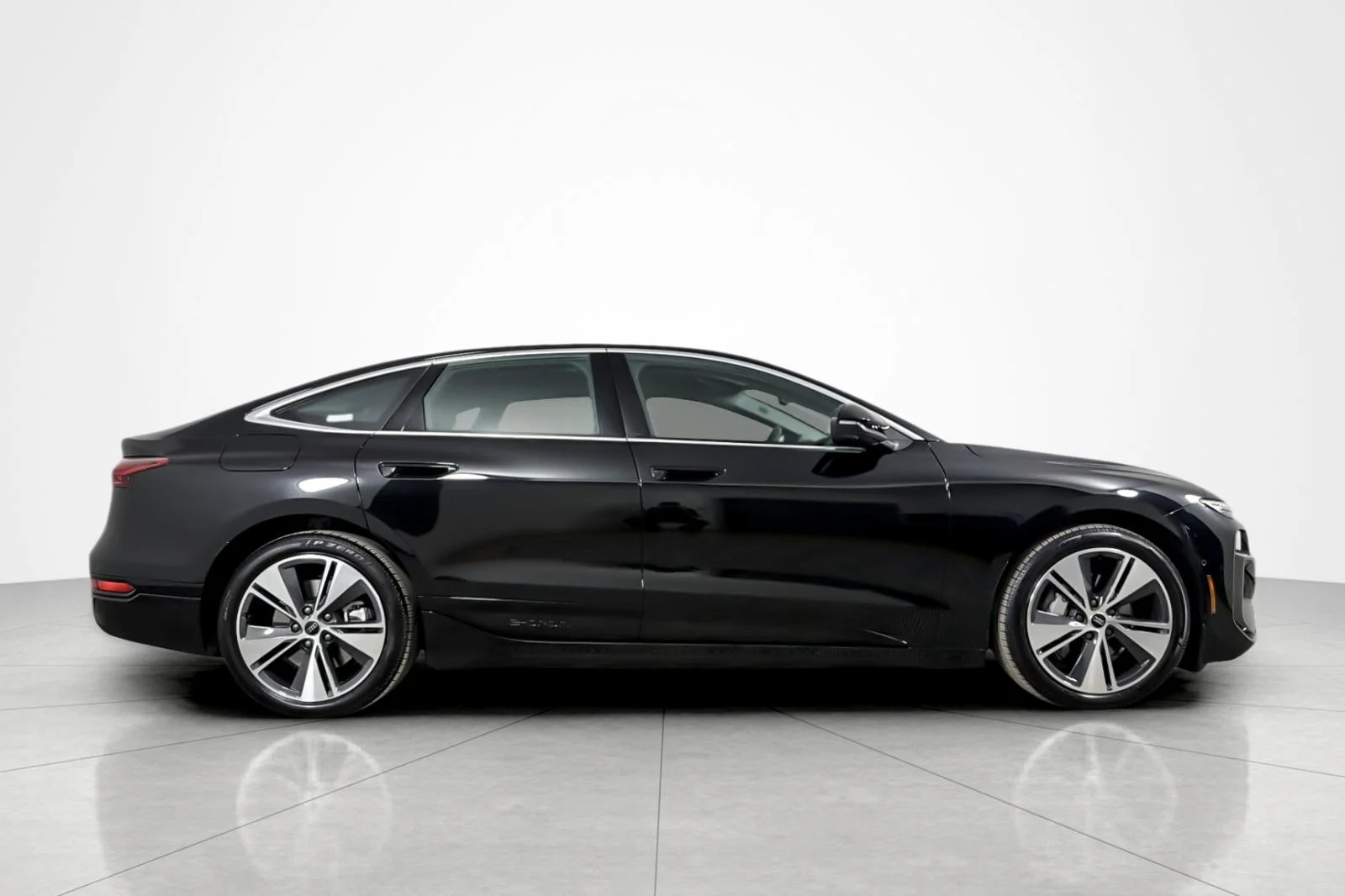 Used 2025 Mythos Black Metallic Audi Premium Plus RWD image 6