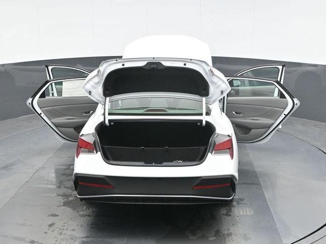 New 2026 White Hyundai SEL Sport image 27