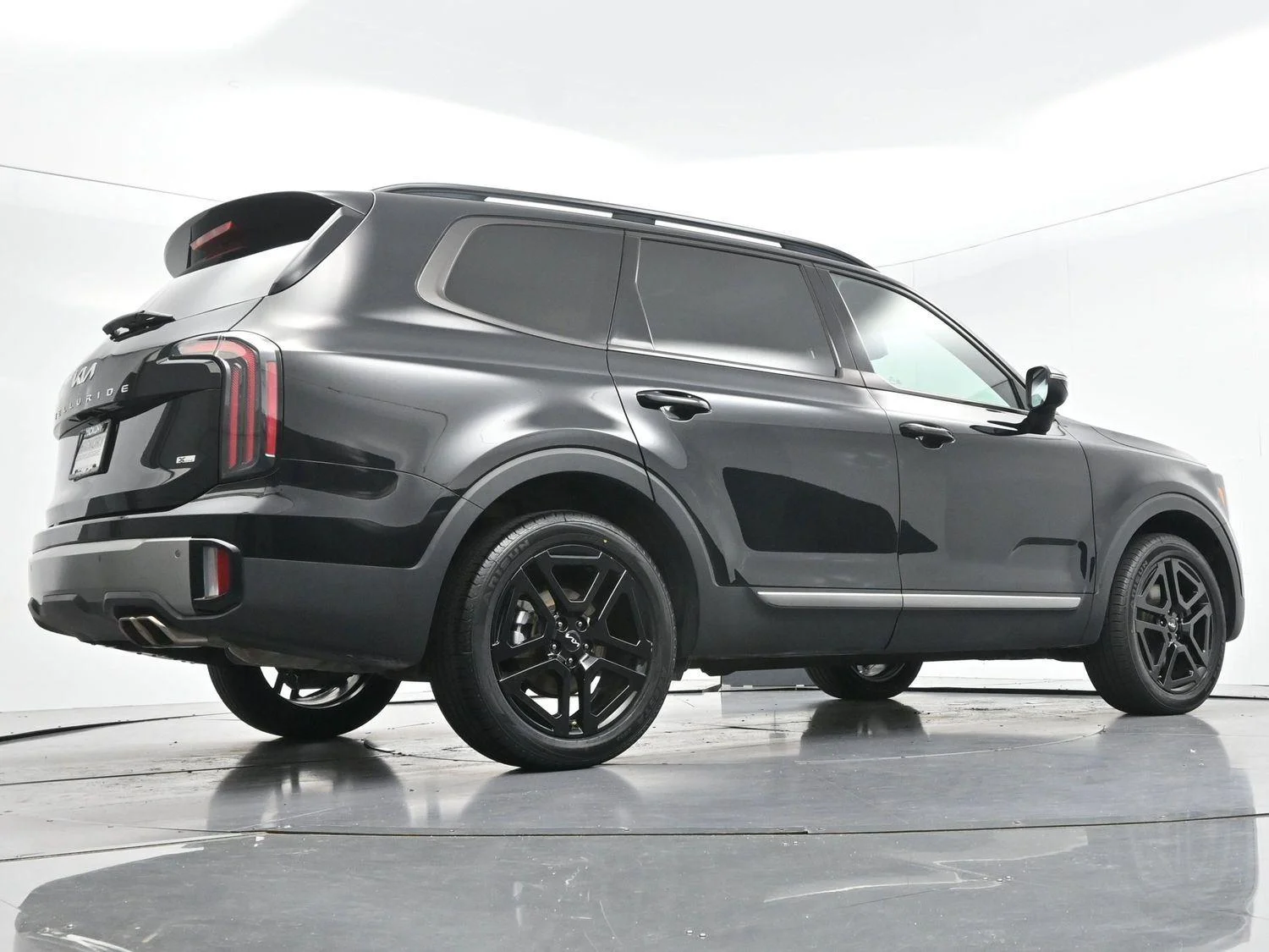 Used 2023 Ebony Black Kia EX X-Line image 49