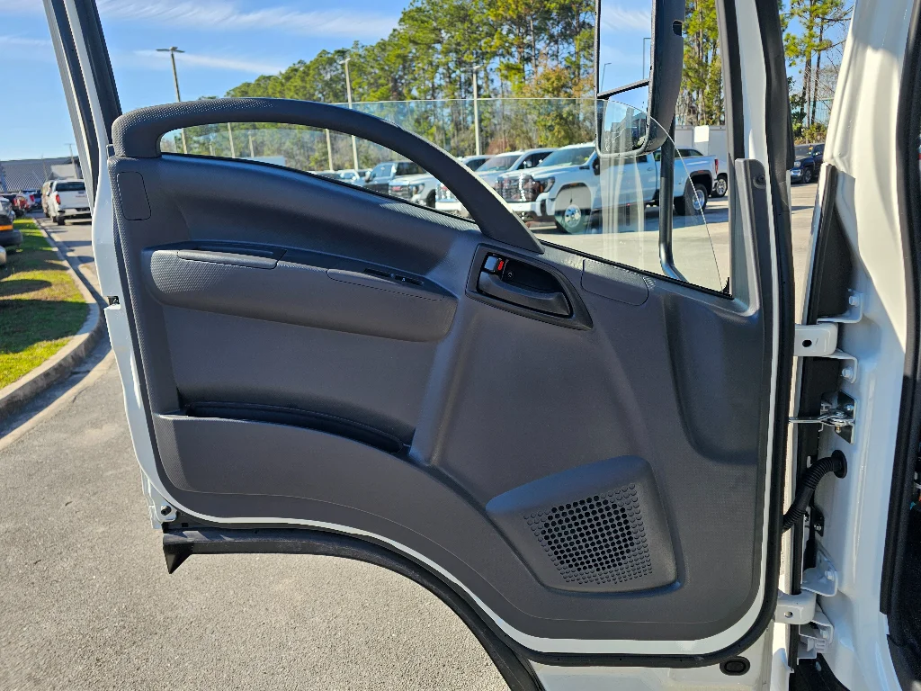 New 2026  Isuzu  image 22