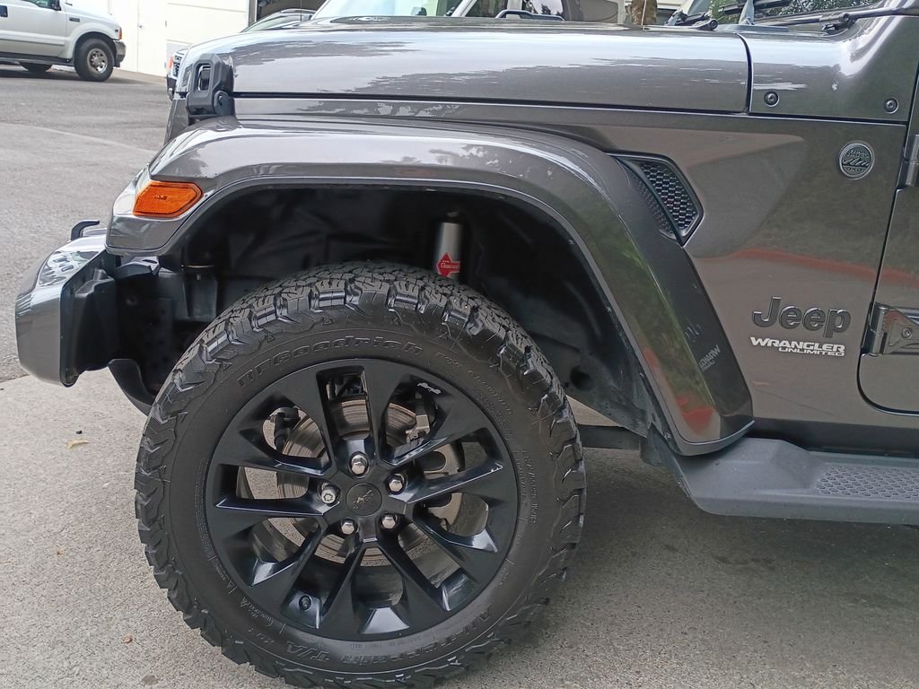 Used 2021 Gray Jeep Unlimited Sahara image 8