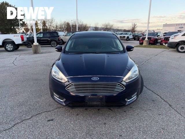 Used 2016  Ford Titanium image 3