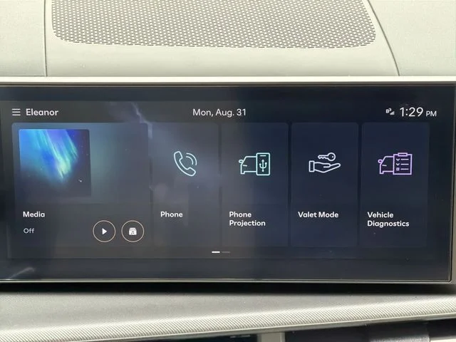 Used 2025 Green Hyundai SEL image 14