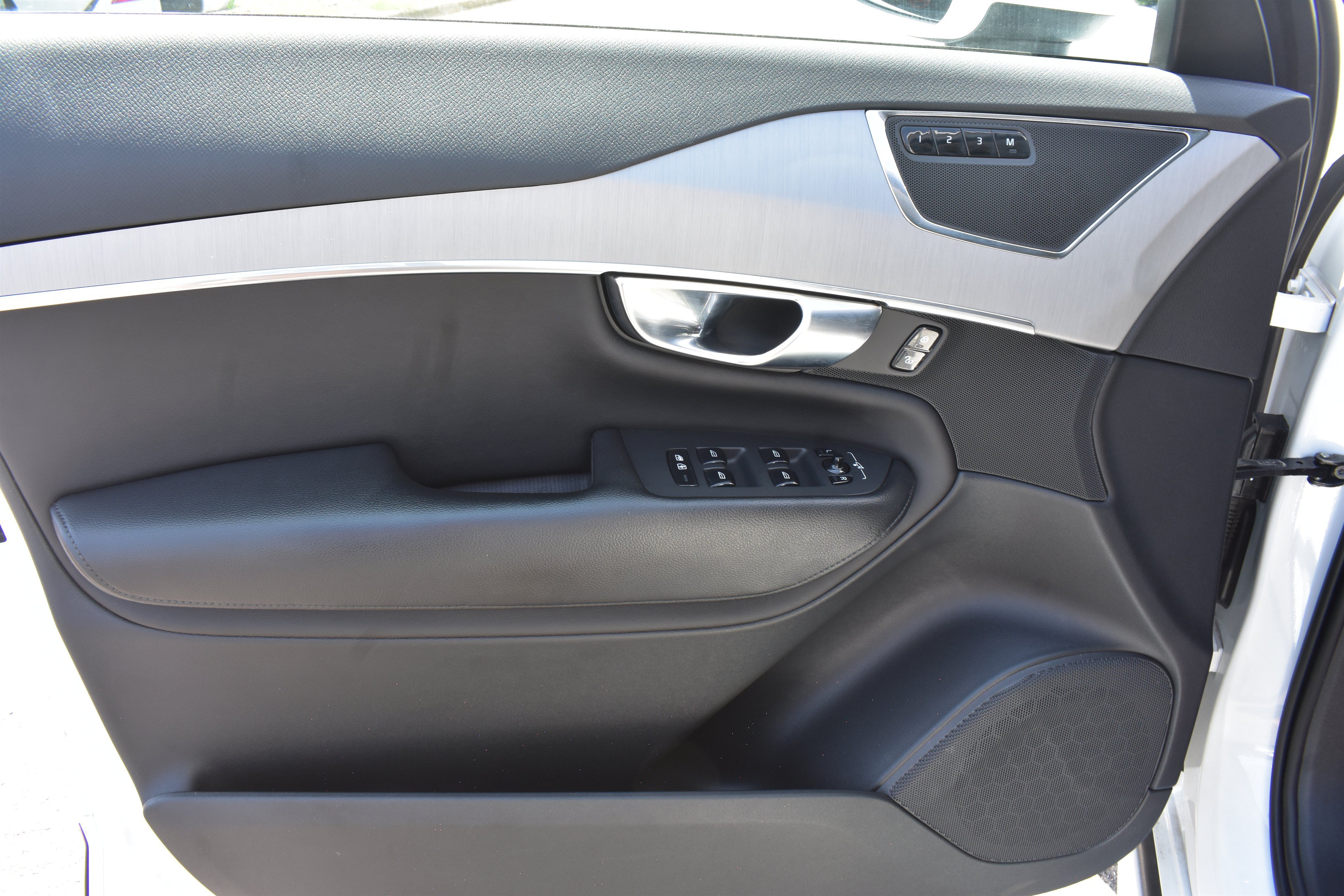 2023 Volvo XC90 Core - Photo 12