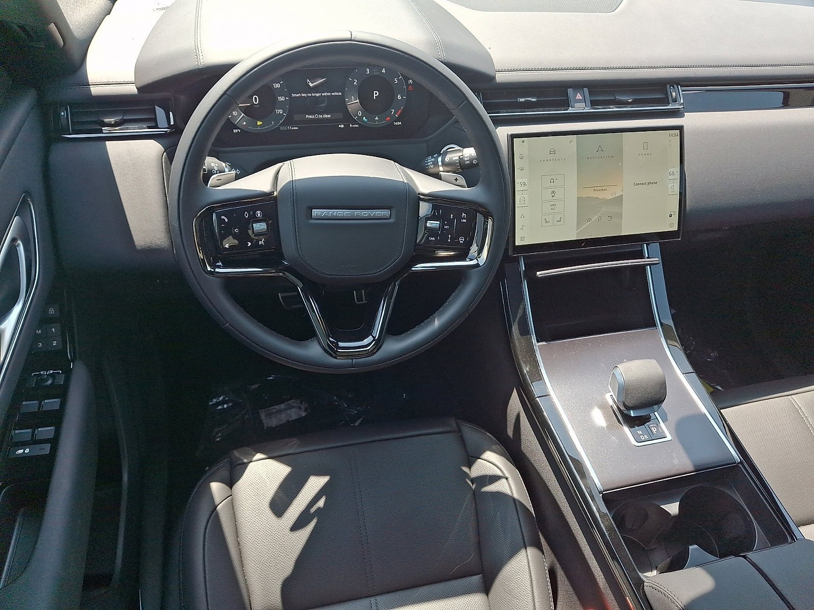 New 2026 Fuji White LAND ROVER Dynamic SE image 8