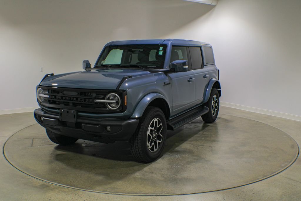Used 2025 Azure Gray Metallic Ford Outer Banks image 1