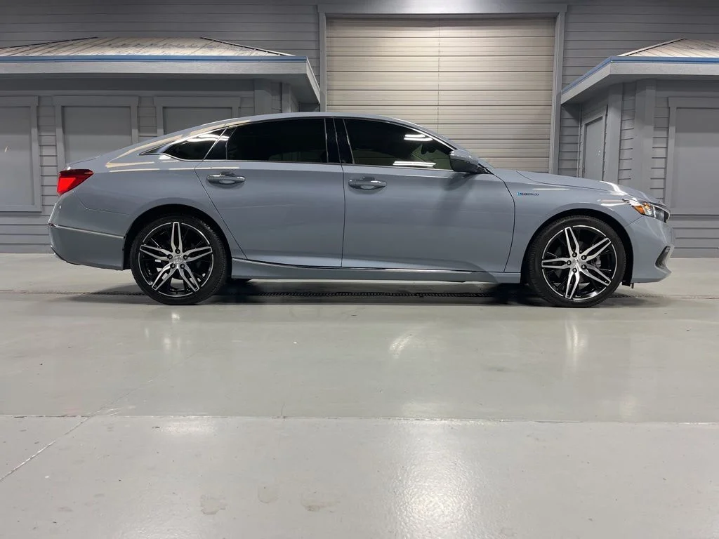 Certified Used 2022 Sonic Gray Pearl Honda Touring image 8