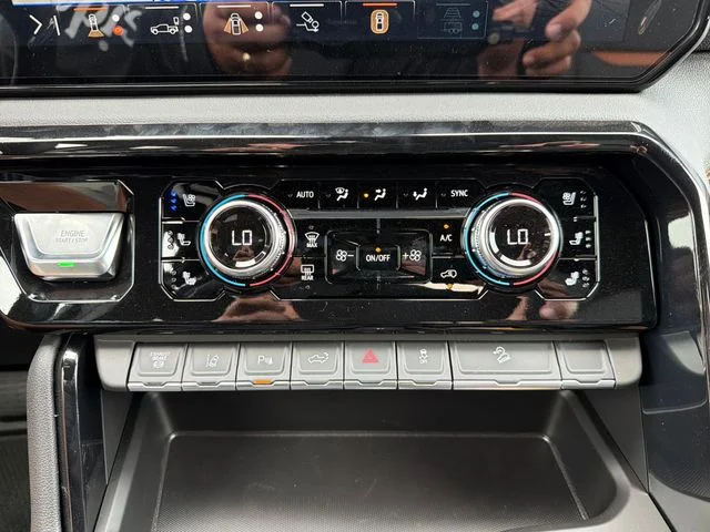 2026 GMC Sierra 2500HD AT4 - Photo 14