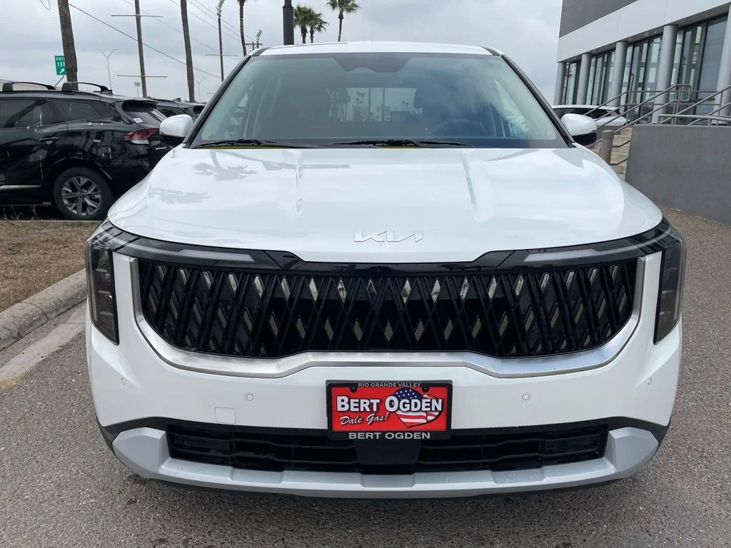 New 2026 White Kia LXS image 2