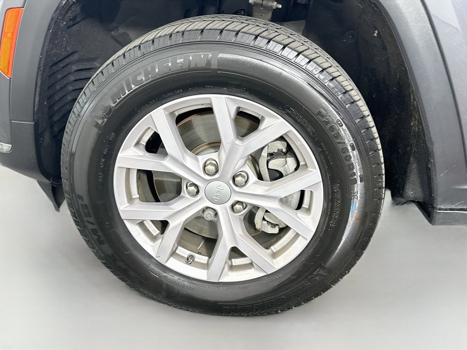 Used 2022 Baltic Gray Metallic Clearcoat Jeep Limited image 34