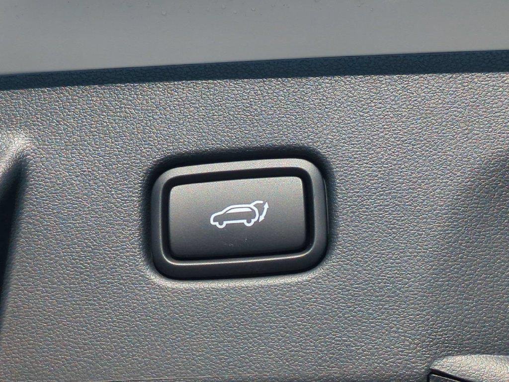 New 2026 White Hyundai SEL Convenience image 15