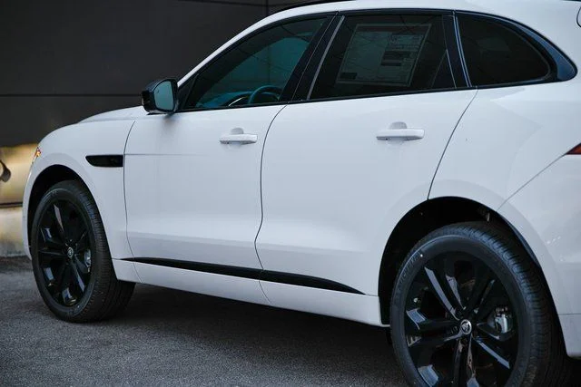2026 Jaguar F-Pace R-Dynamic S - Photo 9