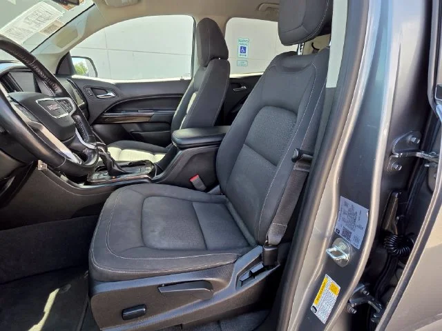 Used 2022 Gray GMC Elevation image 26