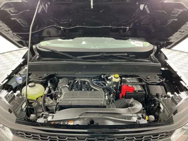 New 2026 Shadow Black Ford Outer Banks image 34